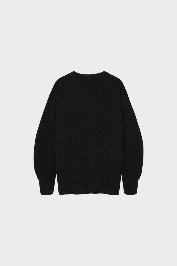 0065 V-neck oversized sweater