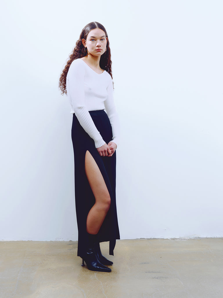 0202 viscose V-neck fitted top
