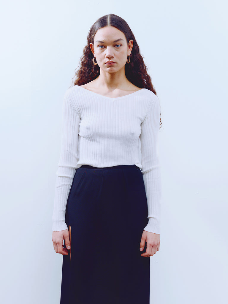 0202 viscose V-neck fitted top