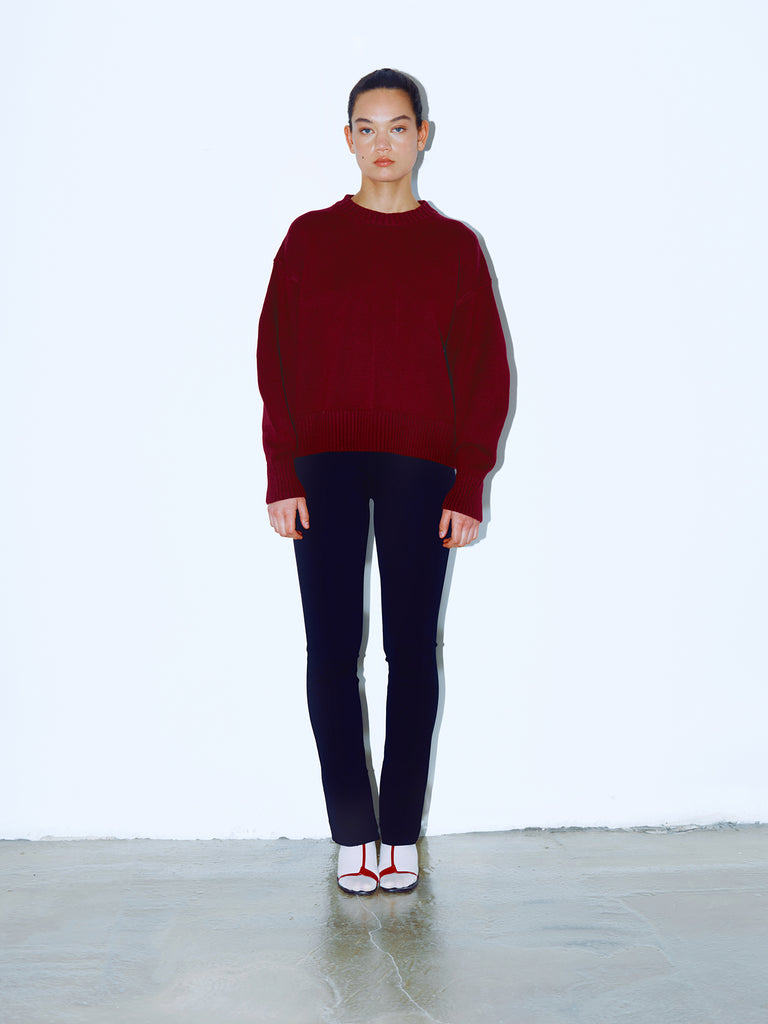 0198 curved sleeve regular fit sweater