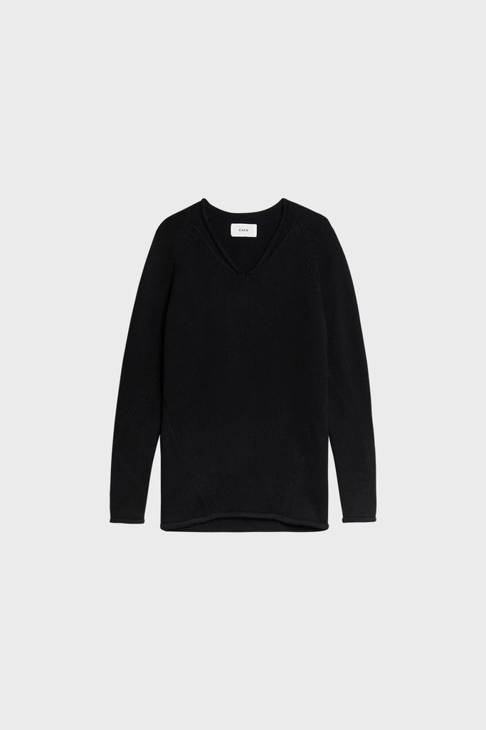 Edition 5 - 0029 rolled V-neck sweater front