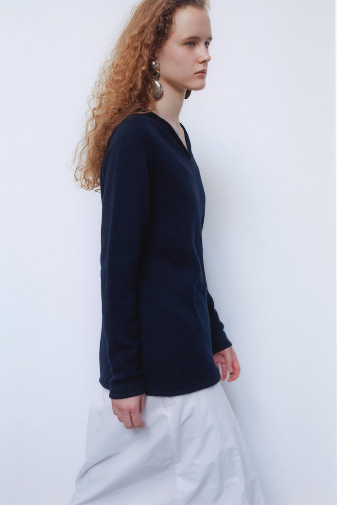 Edition 5 - 0029 rolled V-neck sweater lookbook